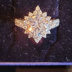 Swarovski Zirconia Ring NWOT